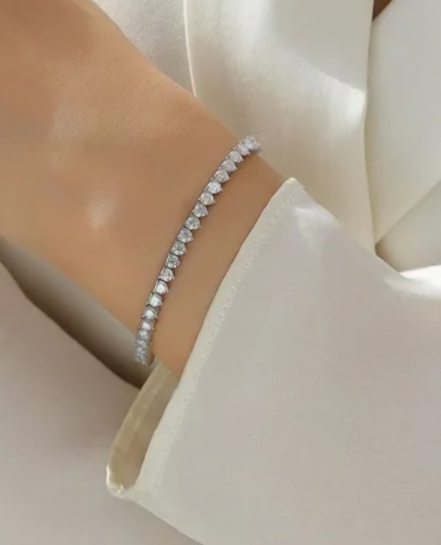 3mm Moissanite Tennis Bracelet for Women. vvs 18K White Gold Plated