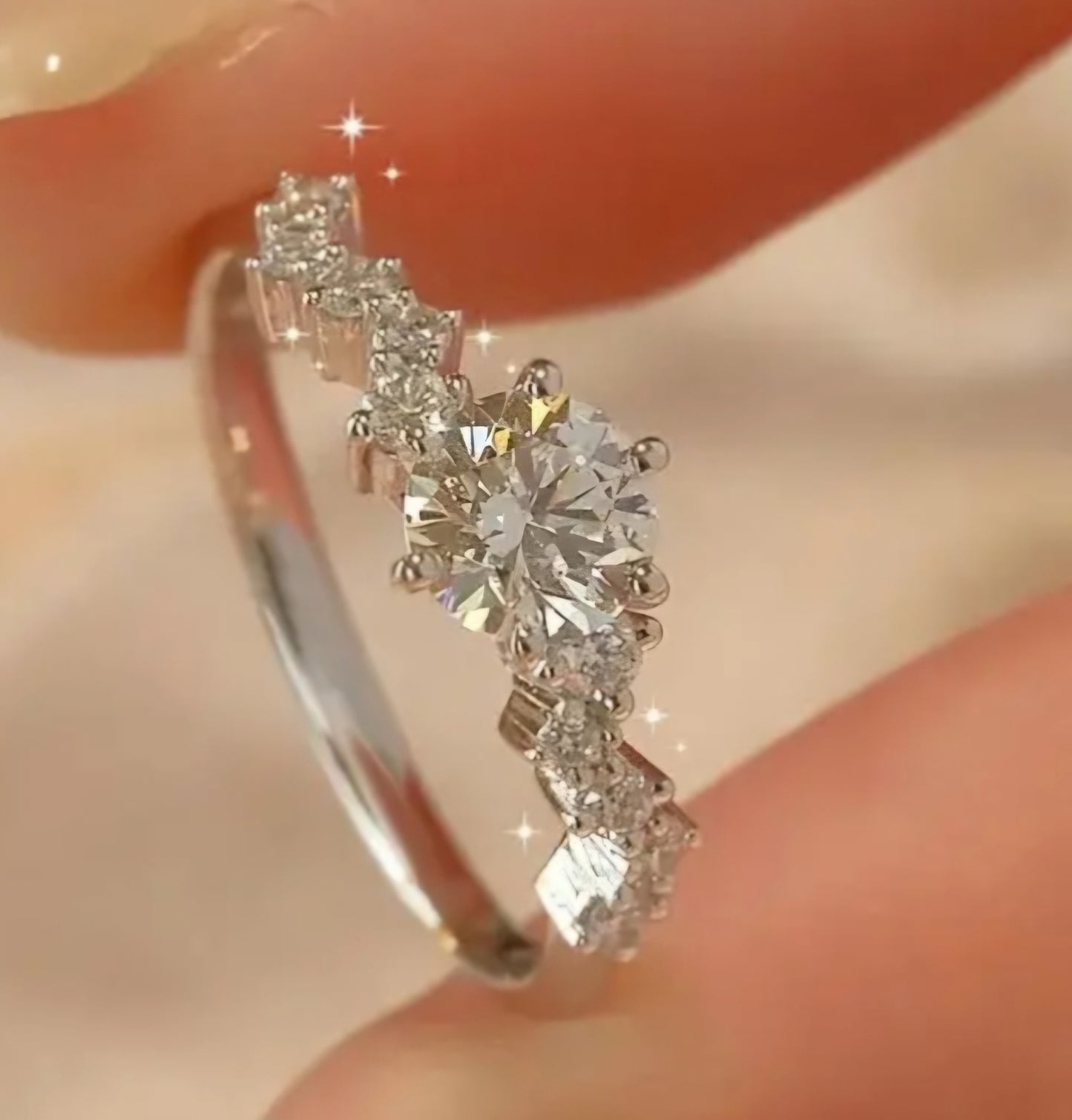 Elegant vvs1 Moissanite diamond, Platinum Plated, 925 Sterling Silver, Beautiful women's ring